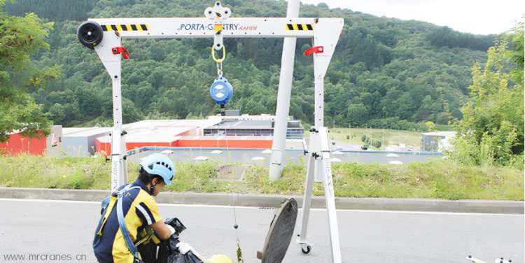 轻便搬运,高效解决物料输送问题——便携式快速安装门吊