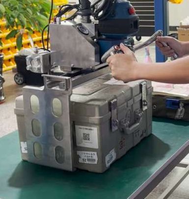 金库专用工位起重机：智能提升装置助力银行金库高效、安全搬运